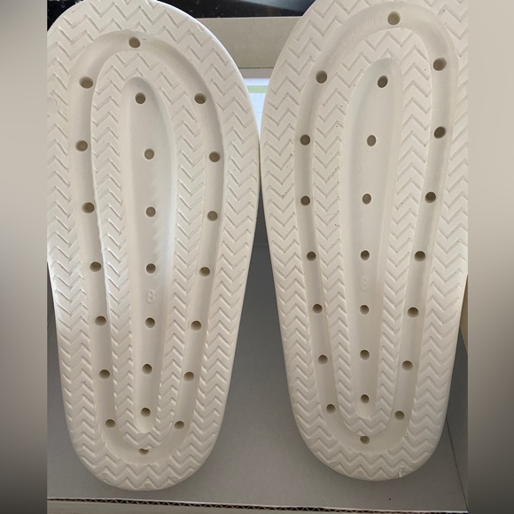 J/Slides white squish eva stephie slip on sandals size 8 - Picture 3 of 5